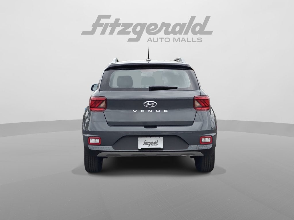 2026 Hyundai VENUE SEL W/Two-Tone Roof