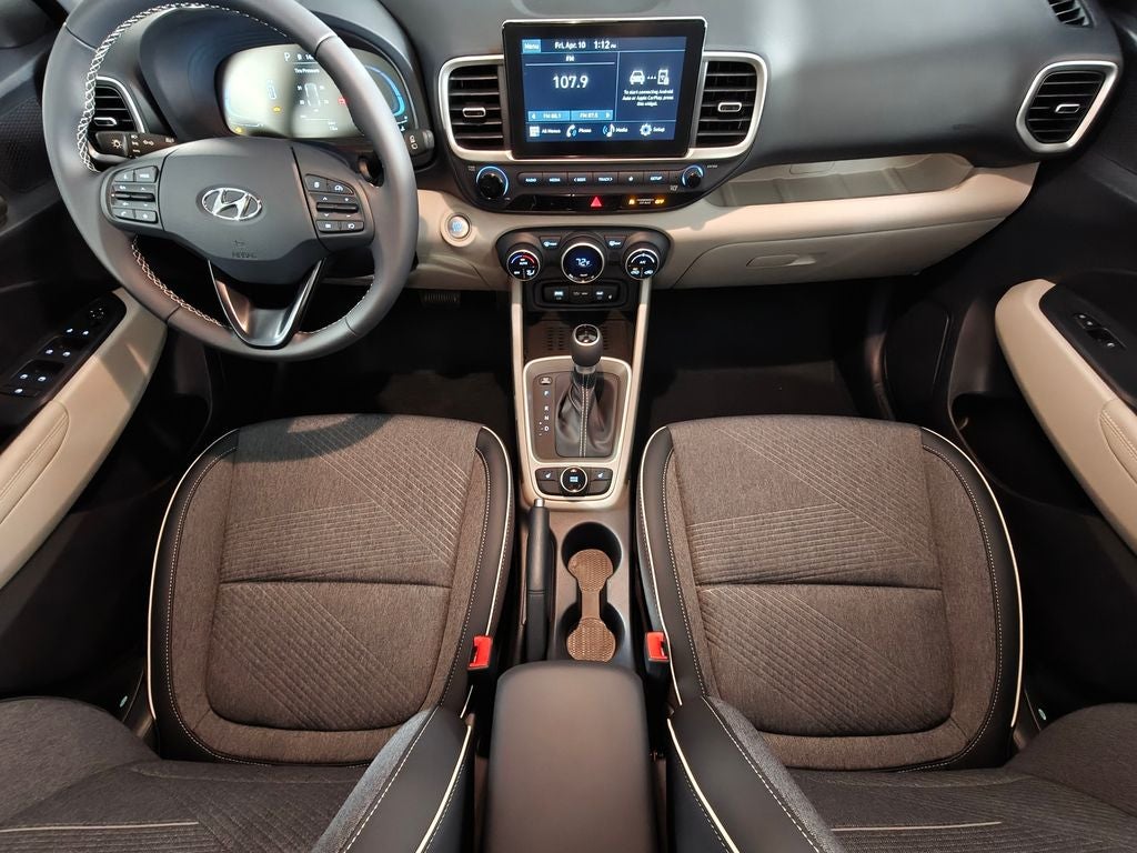 2026 Hyundai VENUE SEL W/Two-Tone Roof