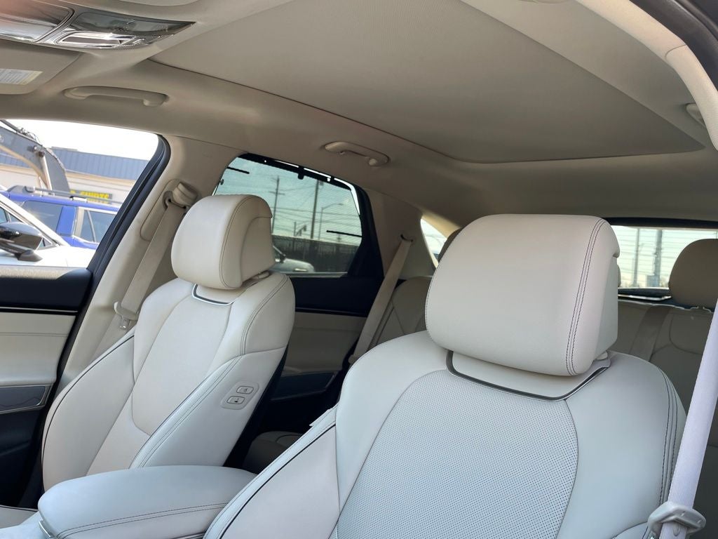 2023 Genesis GV70 2.5T