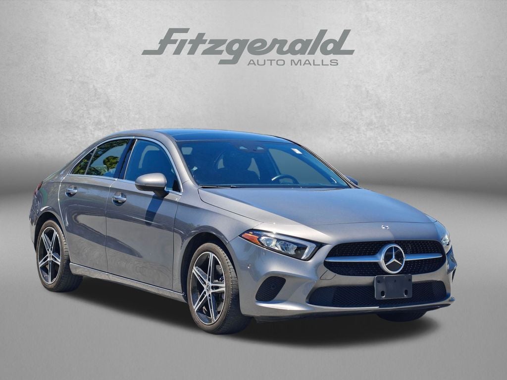 2019 Mercedes-Benz A-Class A220 4MATIC's photo