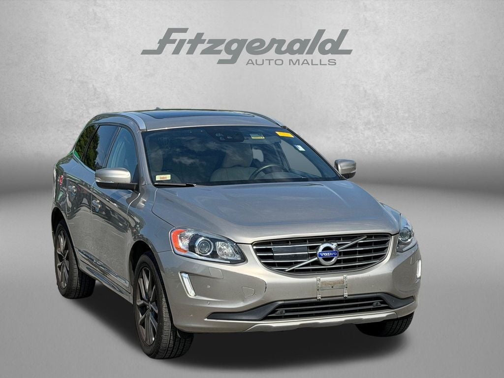 2016 Volvo XC60 T5 AWD Platinum's photo