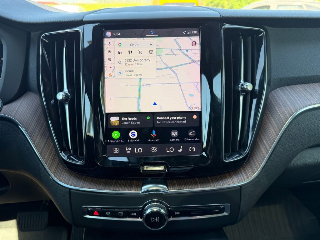 2023 Volvo XC60 B5 Plus Bright Theme
