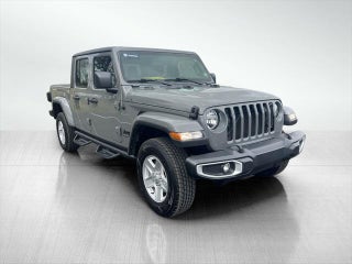 2022 Jeep Gladiator Sport