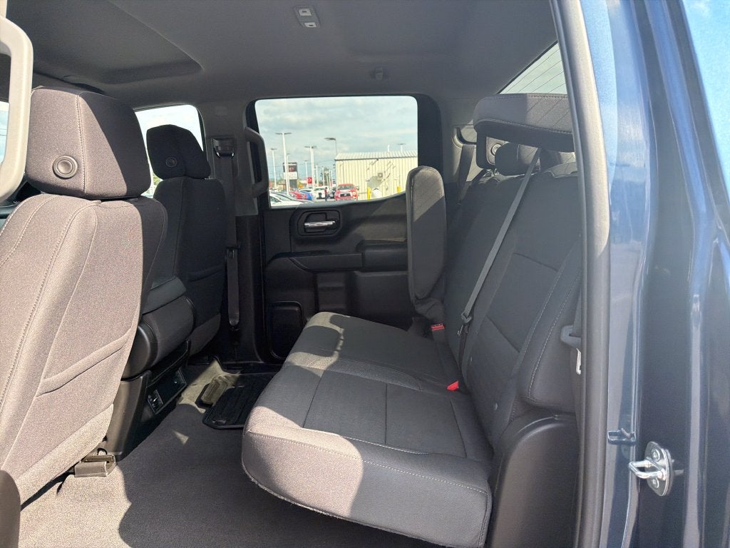 2023 Chevrolet Silverado Custom