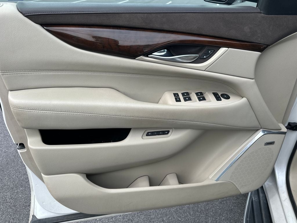 2017 Cadillac Escalade Luxury