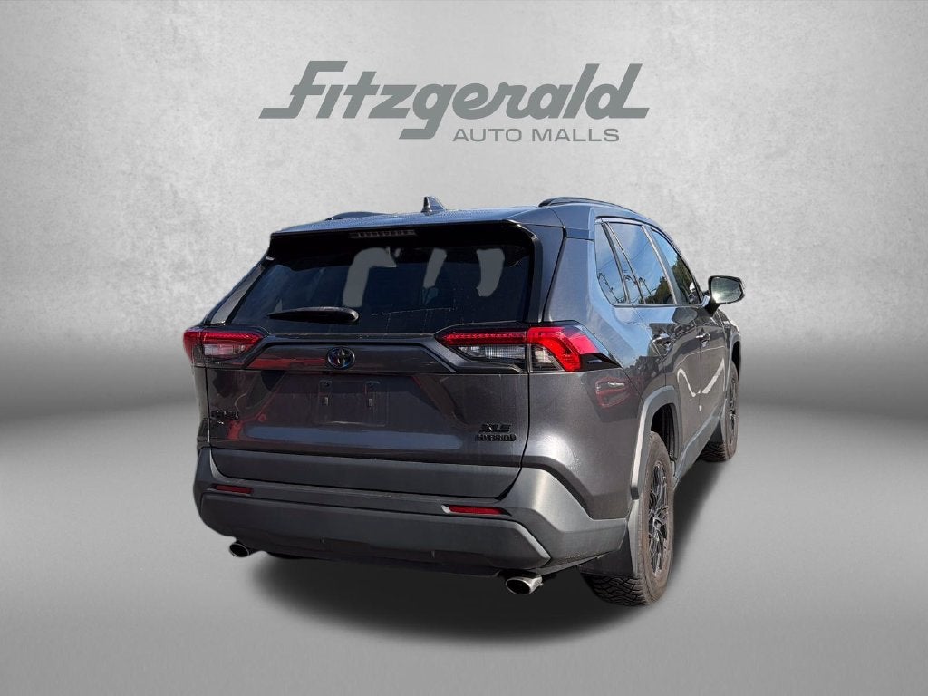 2021 Toyota RAV4 Hybrid XLE