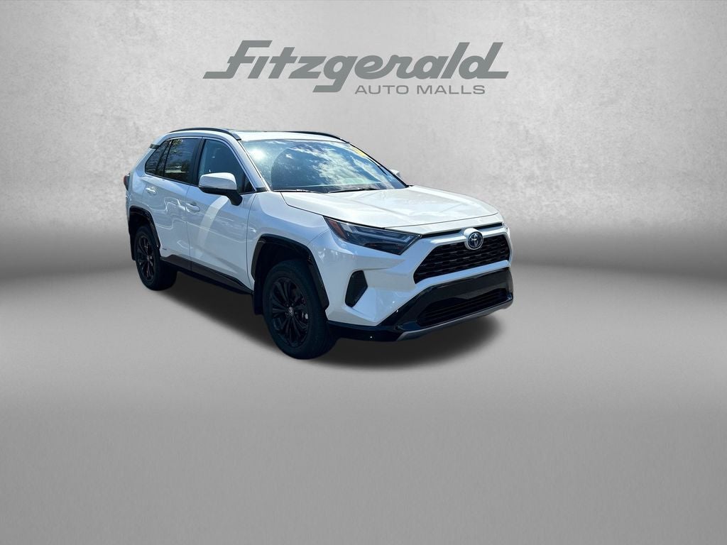 2022 Toyota RAV4 HYBRID SE
