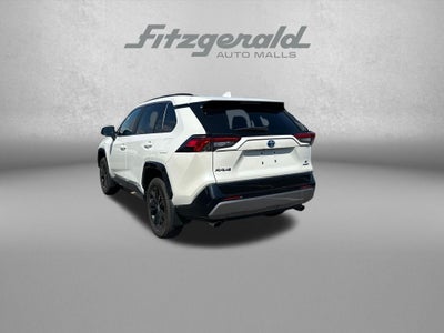 2022 Toyota RAV4 HYBRID SE