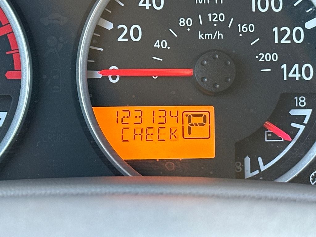 2012 Nissan Pathfinder LE