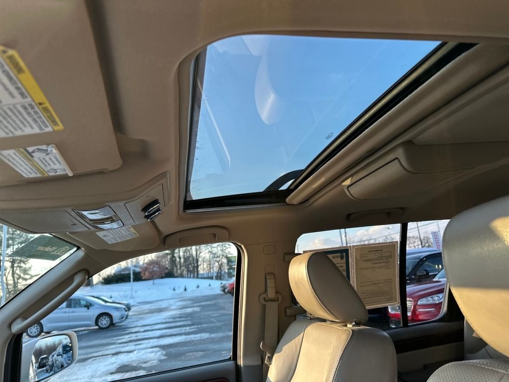 2012 Nissan Pathfinder LE