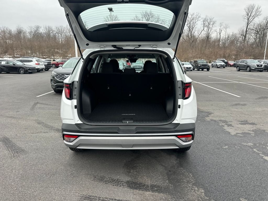 2025 Hyundai TUCSON SE