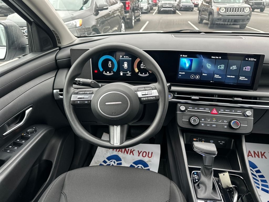 2025 Hyundai TUCSON SE