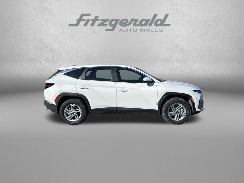 2025 Hyundai TUCSON SE