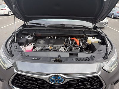 2021 Toyota Highlander Hybrid Platinum