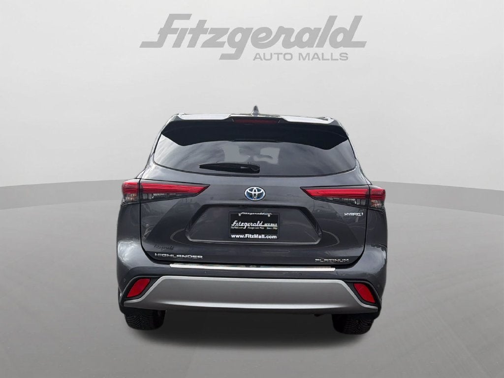2021 Toyota Highlander Hybrid Platinum