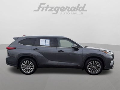 2021 Toyota Highlander Hybrid Platinum