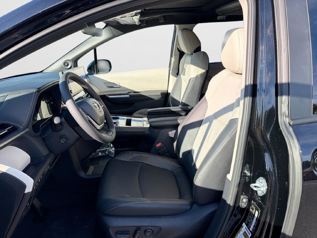 2026 Toyota Sienna Platinum 7 Passenger