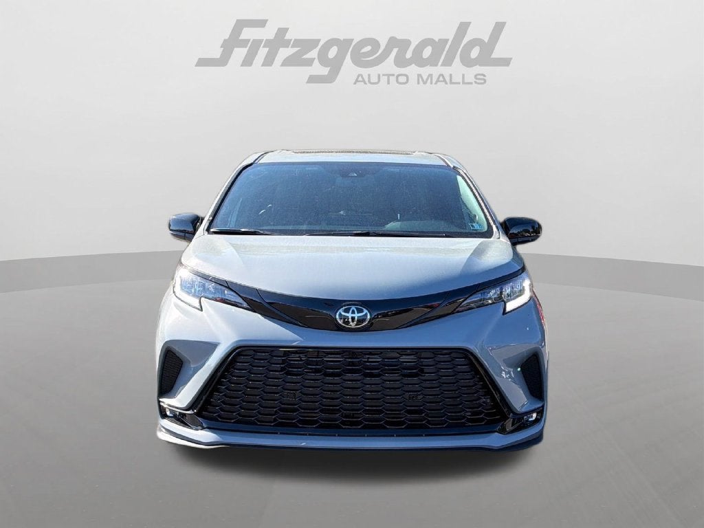 2026 Toyota Sienna XSE 7 Passenger