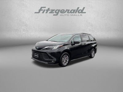 2025 Toyota Sienna XLE 8 Passenger