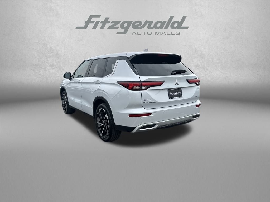 2024 Mitsubishi Outlander SE