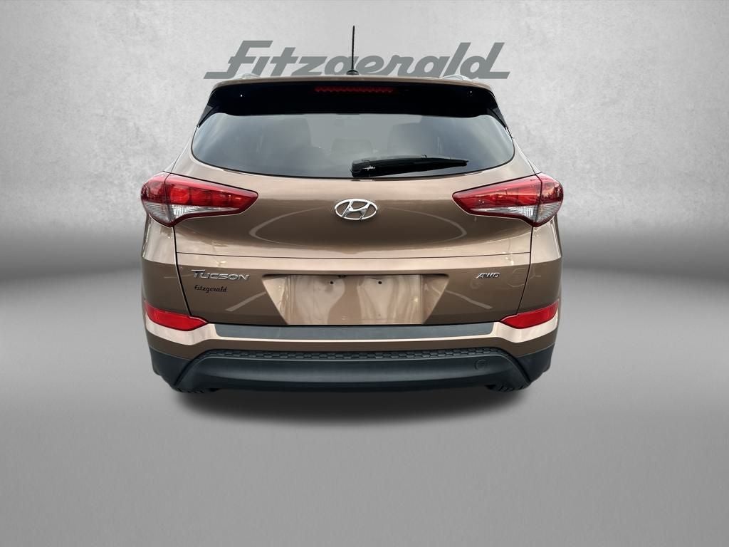 2016 Hyundai TUCSON SE
