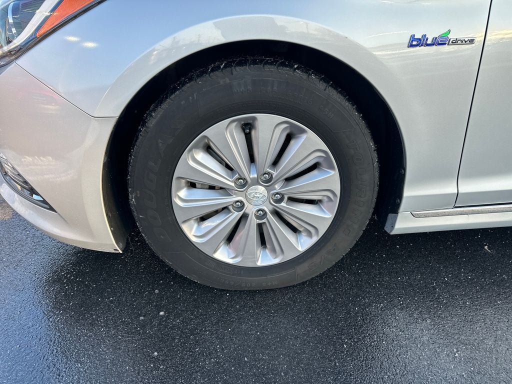 2016 Hyundai SONATA HYBRID SE