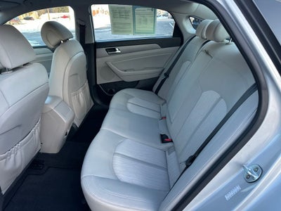 2016 Hyundai SONATA HYBRID SE