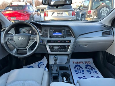 2016 Hyundai SONATA HYBRID SE