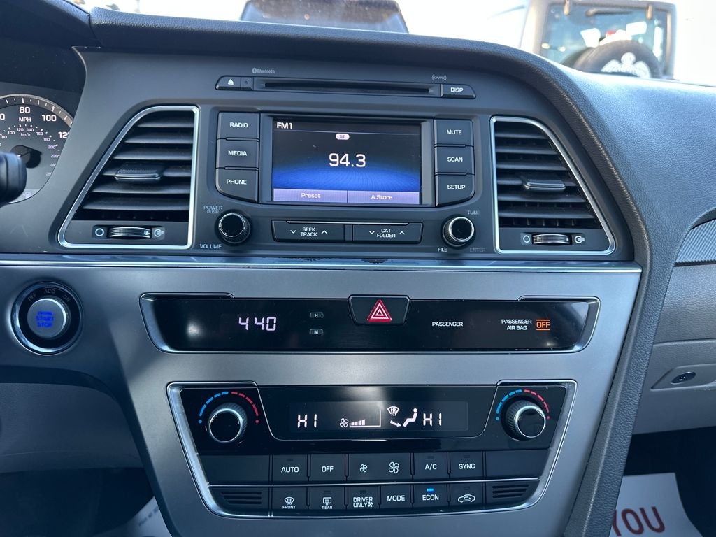 2016 Hyundai SONATA HYBRID SE