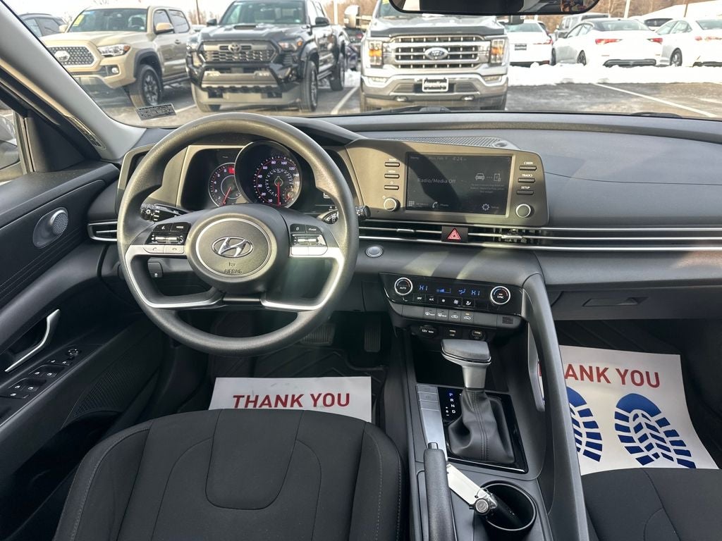 2023 Hyundai ELANTRA SEL