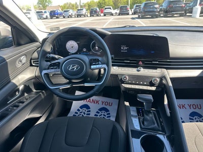 2023 Hyundai ELANTRA SEL