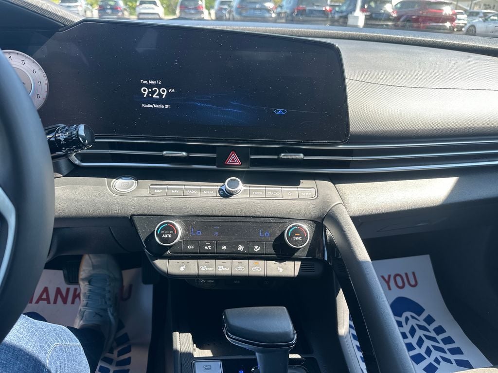 2023 Hyundai ELANTRA SEL