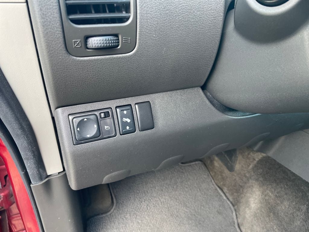 2011 Nissan Pathfinder SV