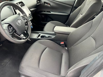 2022 Toyota Prius L