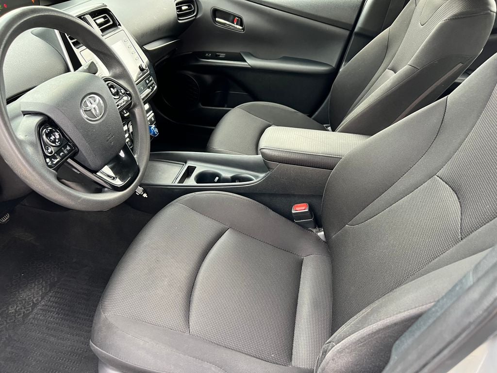 2022 Toyota Prius L