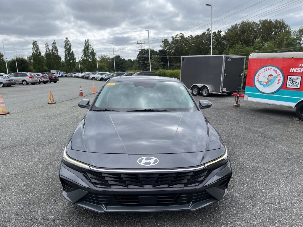 2025 Hyundai ELANTRA SEL Convenience