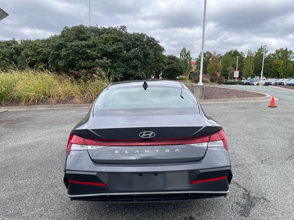 2025 Hyundai ELANTRA SEL Convenience
