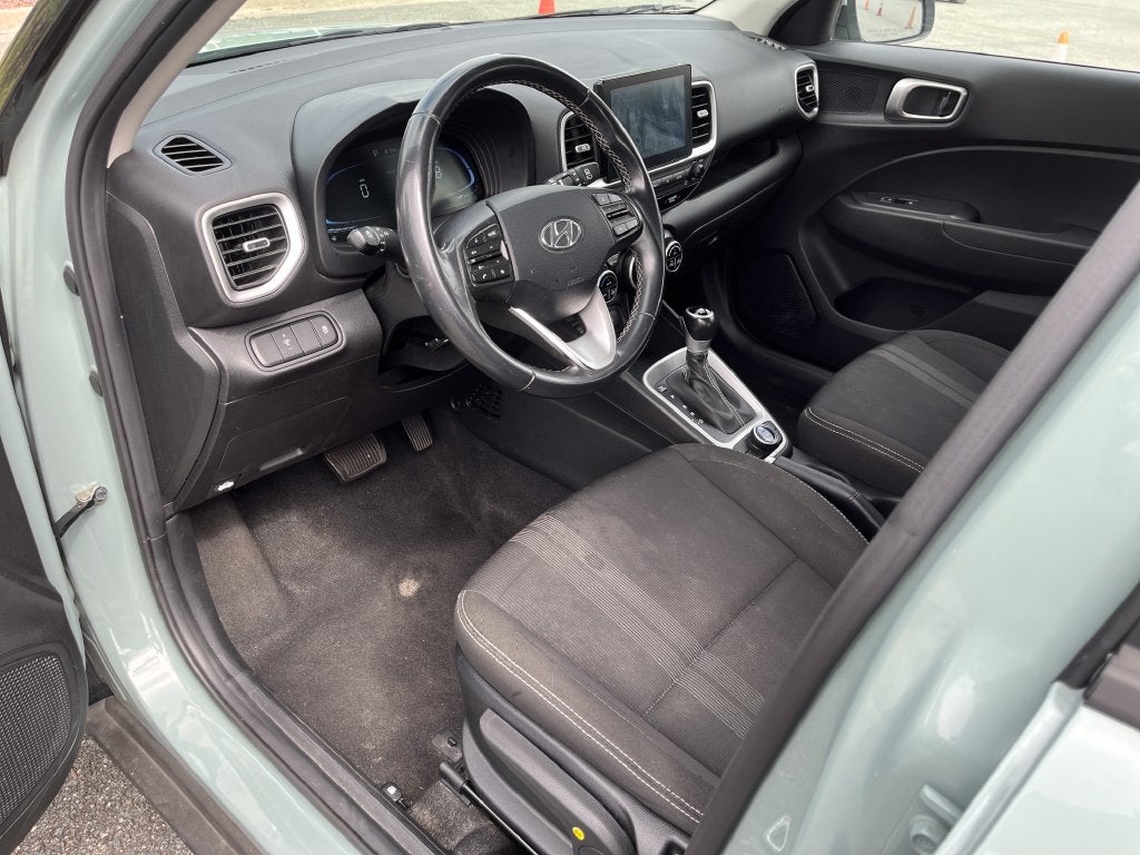 2025 Hyundai VENUE SEL