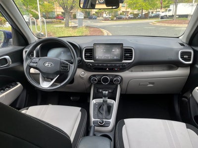 2025 Hyundai VENUE SEL