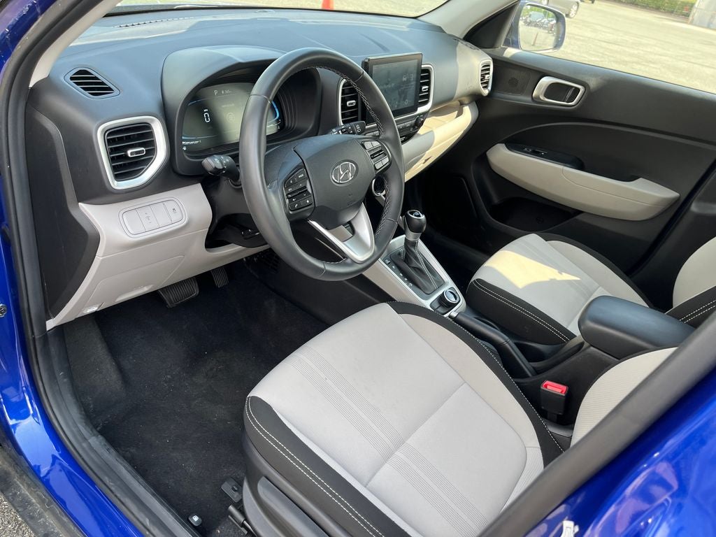 2025 Hyundai VENUE SEL