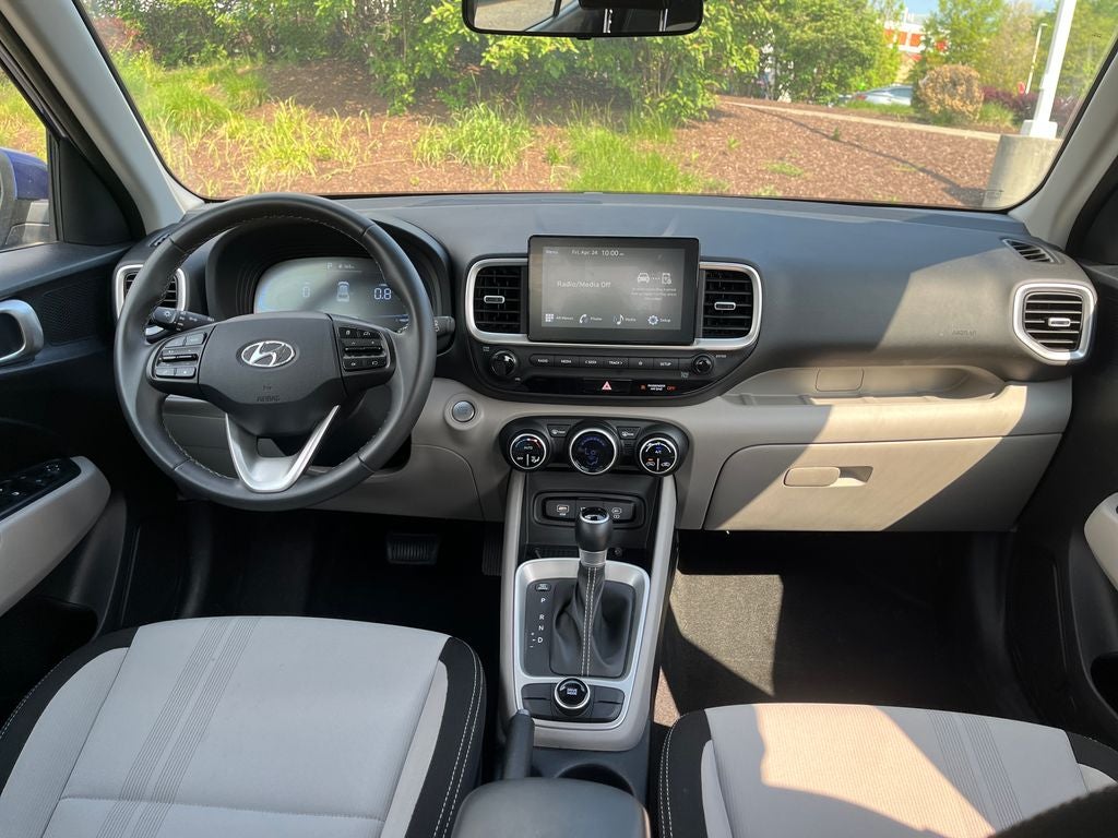 2025 Hyundai VENUE SEL