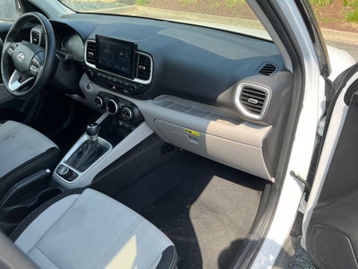 2025 Hyundai VENUE SEL