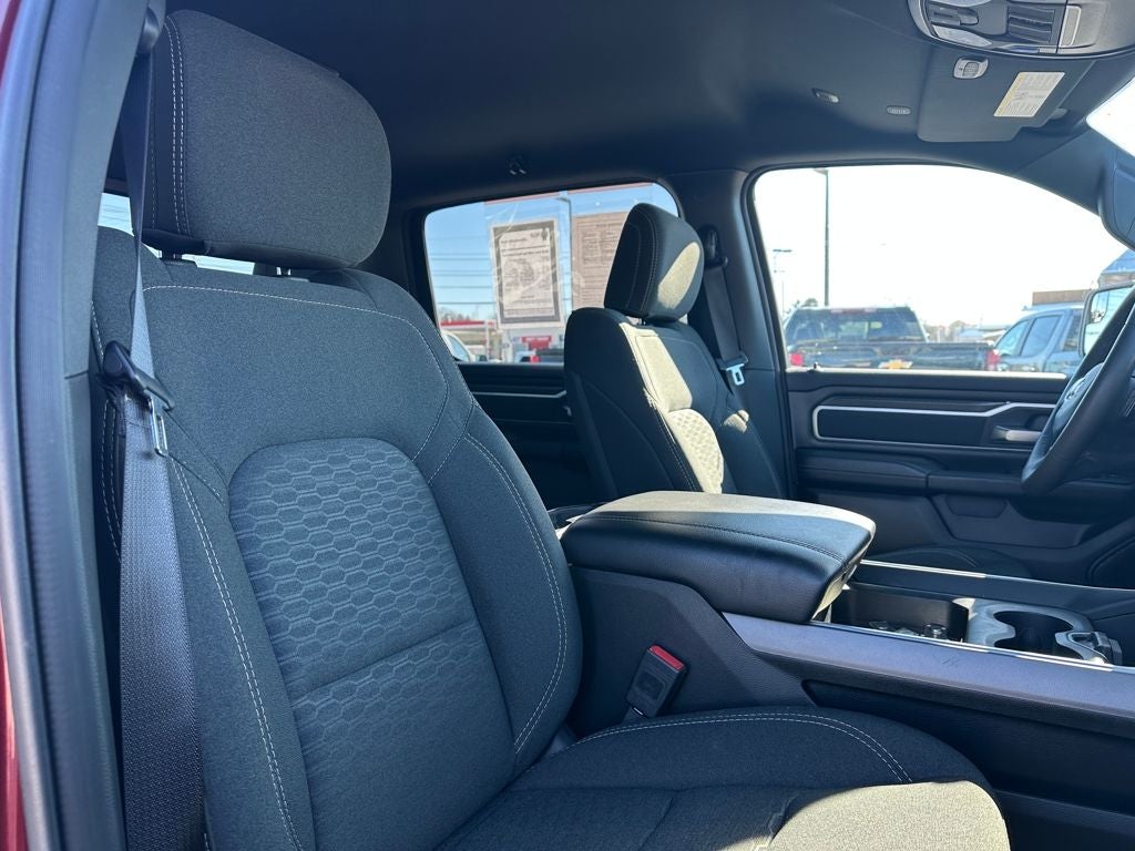 2025 RAM 1500 Big Horn Crew Cab 4x4 5'7' Box