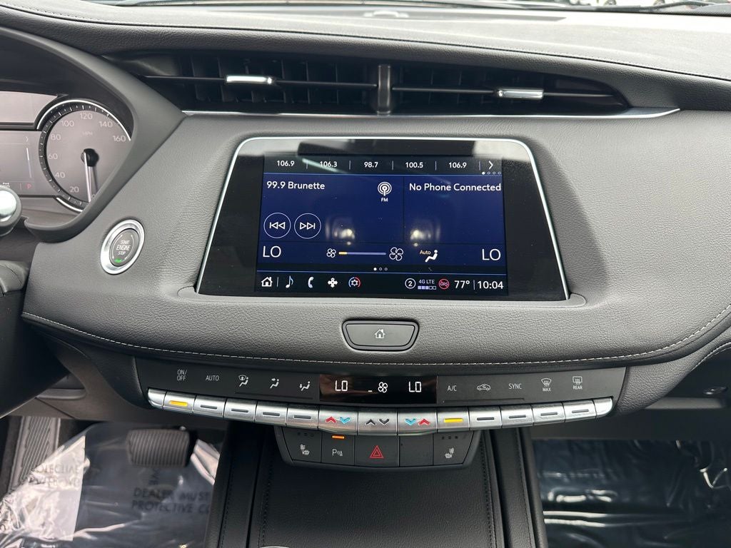 2022 Cadillac XT4 AWD Luxury