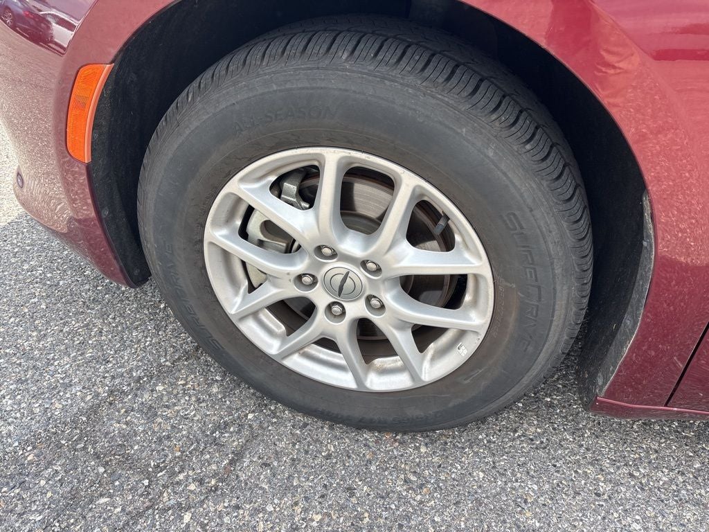 2023 Chrysler Voyager LX