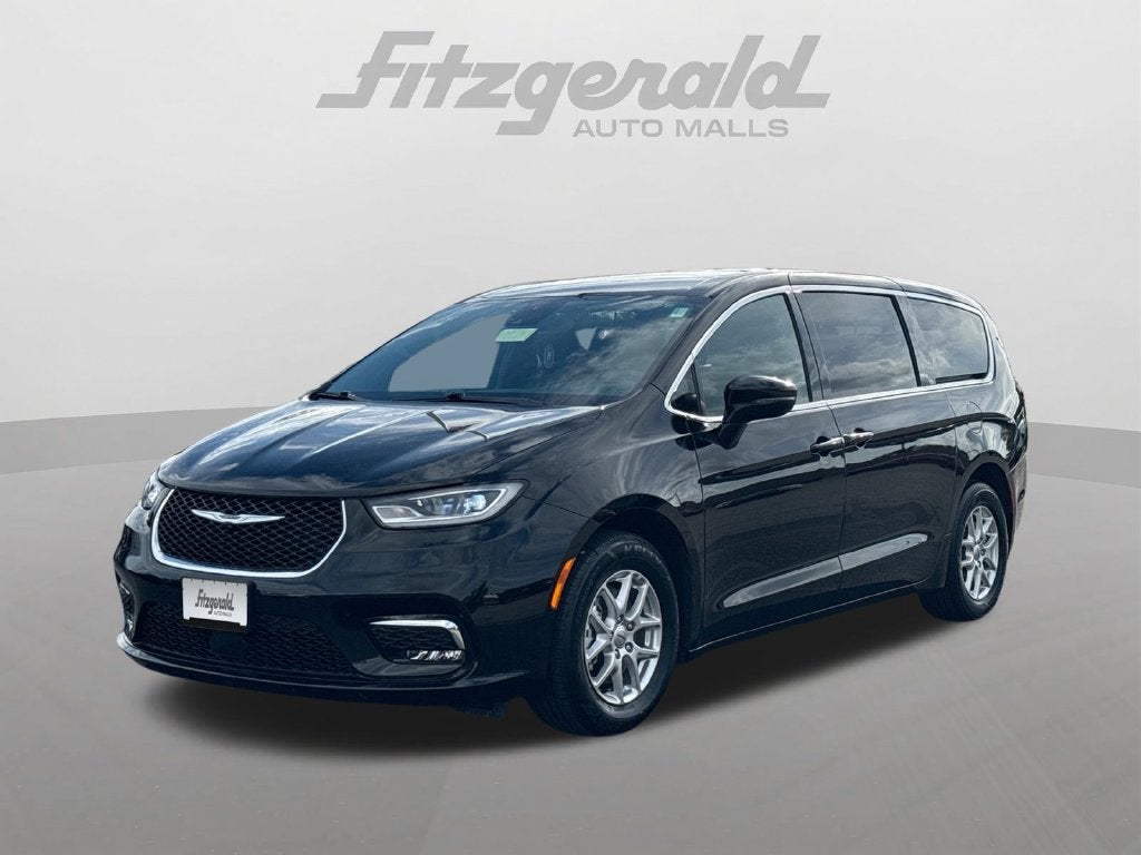 2024 Chrysler Pacifica Touring