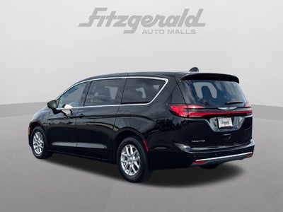 2024 Chrysler Pacifica Touring