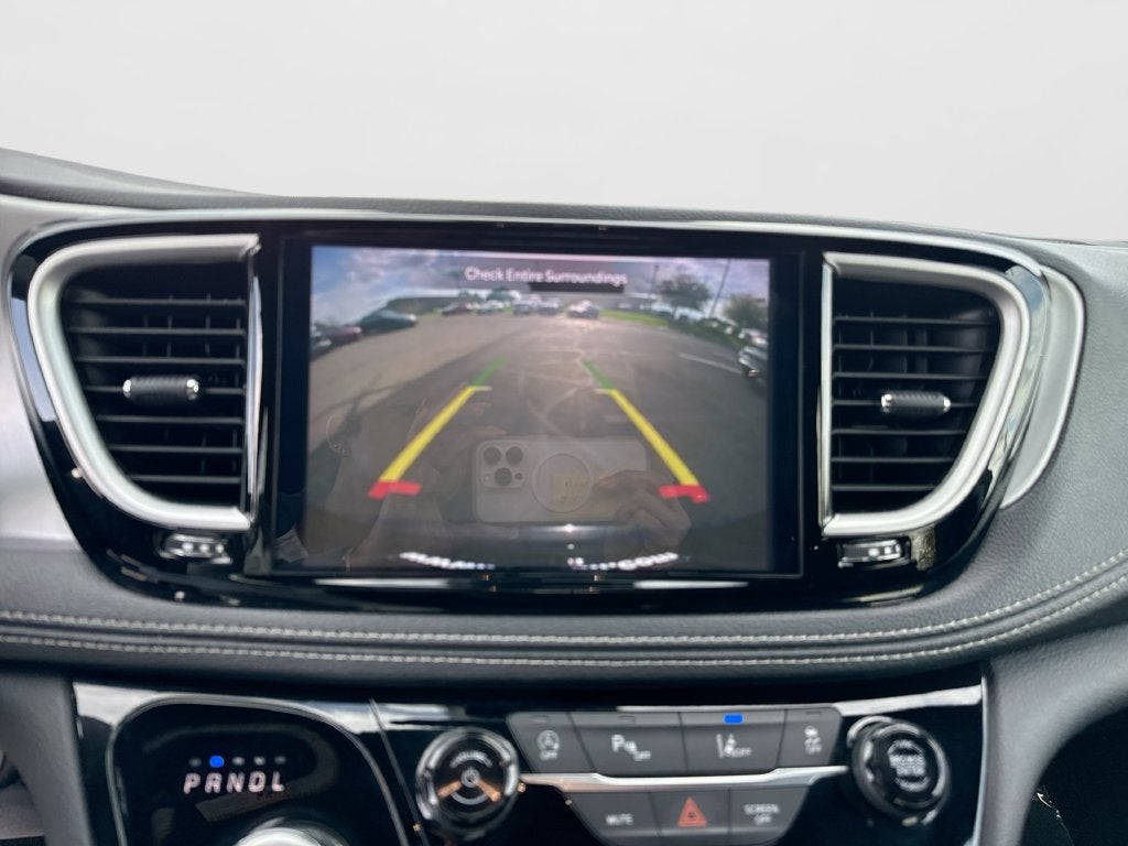 2024 Chrysler Pacifica Touring