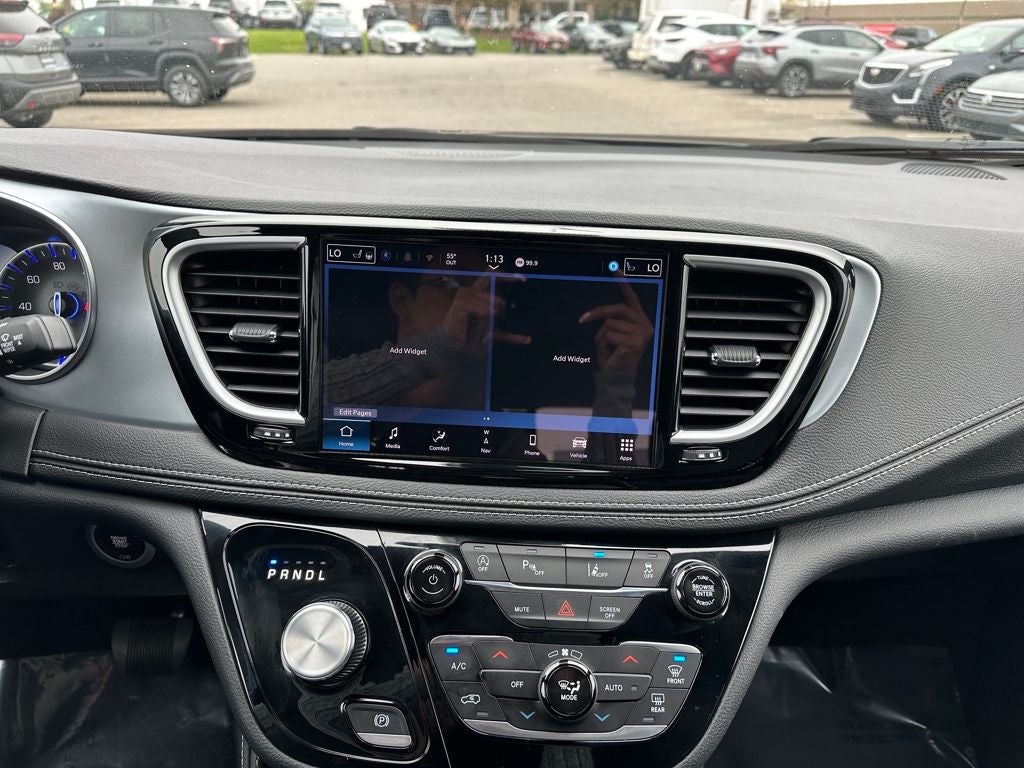 2026 Chrysler Pacifica Limited