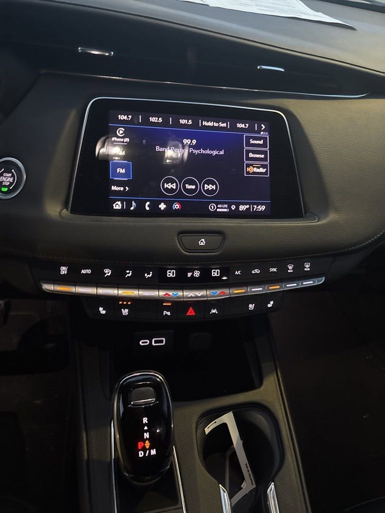 2023 Cadillac XT4 Premium Luxury